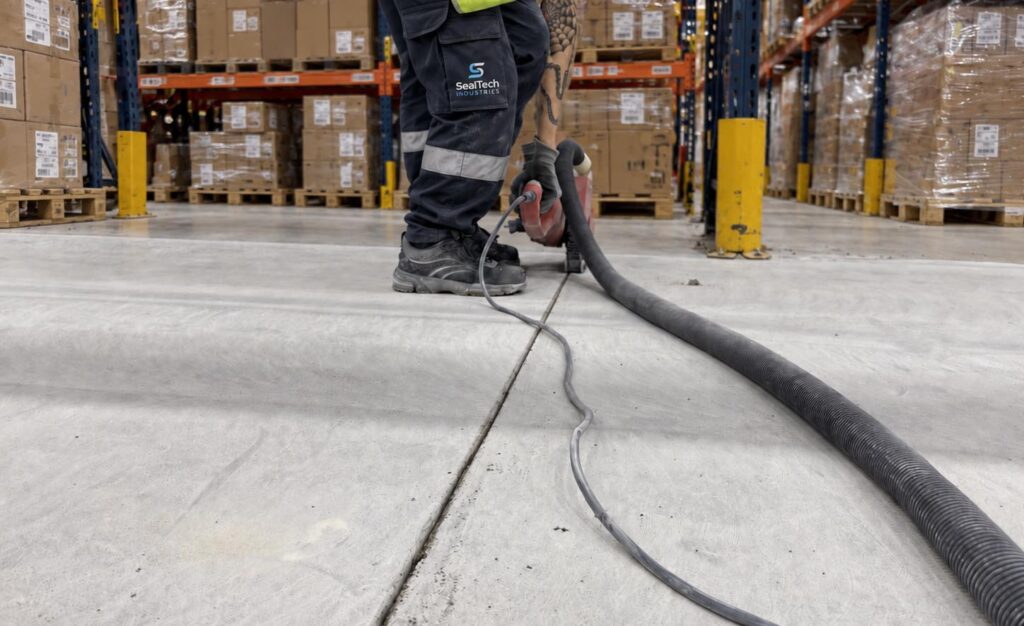 PU expansion joint maintenance